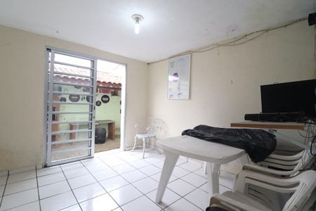 Casa à venda com 185m², 2 quartos e 2 vagasCasa 2 Sala