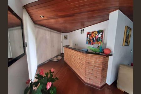 Casa de condomínio à venda com 378m², 4 quartos e 4 vagas