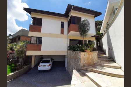 Casa de condomínio à venda com 378m², 4 quartos e 4 vagas