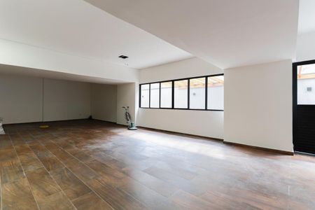 Apartamento para alugar com 31m², 1 quarto e sem vaga Apartamento para alugar com 31m², 1 quarto e sem vagaÁrea comum - Salão de festas