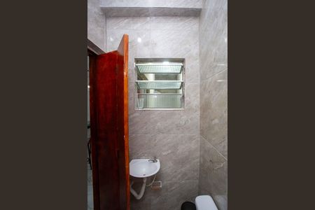 Casa para alugar com 65m², 2 quartos e sem vagaLavabo