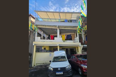 Casa para alugar com 80m², 2 quartos e sem vagaFachada