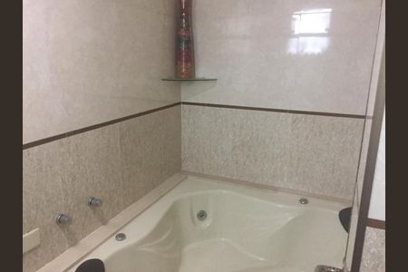 Casa à venda com 4 quartos, 235m² em Vila Prudente, São Paulo