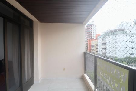 Apartamento para alugar com 102m², 3 quartos e 2 vagasVaranda