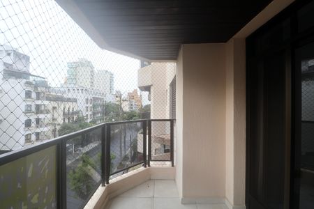 Apartamento para alugar com 102m², 3 quartos e 2 vagasVaranda