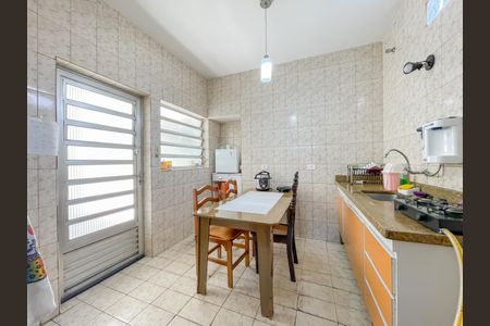 Casa à venda com 131m², 3 quartos e 5 vagasCopa e Cozinha