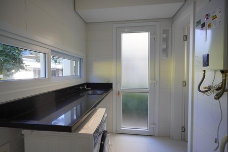 Cozinha de casa de condomínio para alugar com 3 quartos, 276m² em Pedra Redonda, Porto Alegre