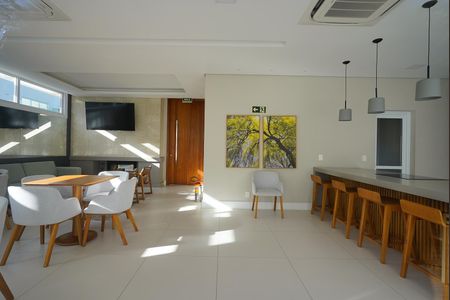 Casa de condomínio à venda com 276m², 3 quartos e 2 vagas Casa de condomínio à venda com 276m², 3 quartos e 2 vagasÁrea comum - Salão de festas