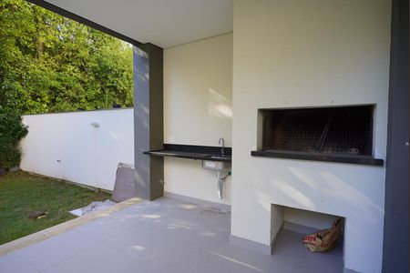 Casa de condomínio à venda com 276m², 3 quartos e 2 vagas Casa de condomínio à venda com 276m², 3 quartos e 2 vagasChurrasqueira