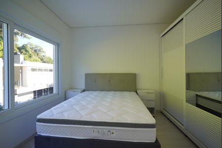 Casa de condomínio à venda com 276m², 3 quartos e 2 vagas Casa de condomínio à venda com 276m², 3 quartos e 2 vagasSuite 1