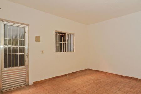 Sala de casa para alugar com 1 quarto, 80m² em Vila Zat, São Paulo