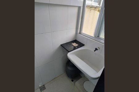 Área de serviço de apartamento para alugar com 2 quartos, 60m² em Menino Deus, Porto Alegre