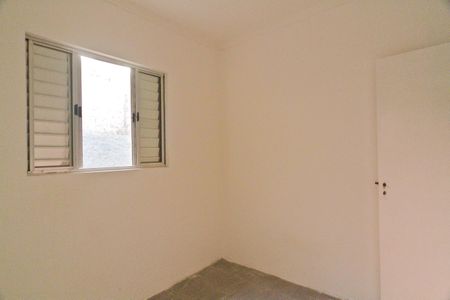Quarto 2 de casa para alugar com 2 quartos, 70m² em Vila Zat, São Paulo