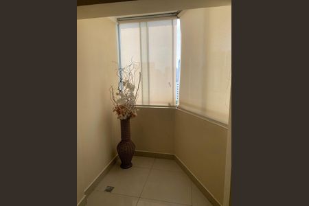 Apartamento à venda com 44m², 2 quartos e 1 vagaVaranda