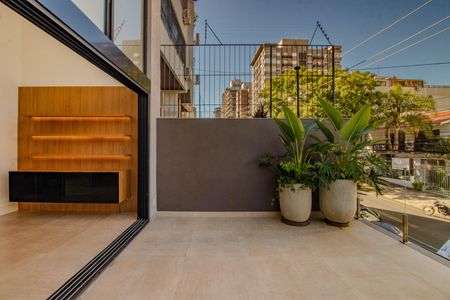 Sala - Varanda de casa à venda com 3 quartos, 290m² em Bela Vista, Porto Alegre
