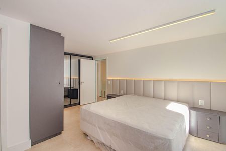 Casa à venda com 290m², 3 quartos e 2 vagas Casa à venda com 290m², 3 quartos e 2 vagasSuíte 2