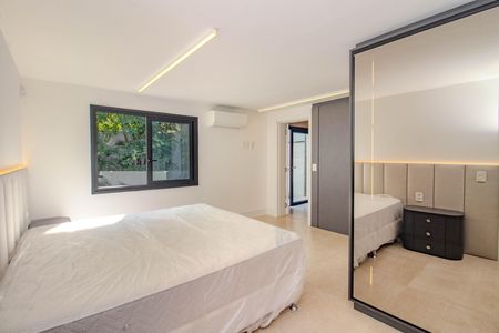 Casa à venda com 290m², 3 quartos e 2 vagas Casa à venda com 290m², 3 quartos e 2 vagasSuíte 2