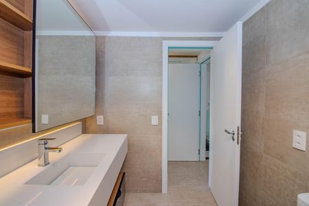 Casa à venda com 290m², 3 quartos e 2 vagas Casa à venda com 290m², 3 quartos e 2 vagasBanheiro da Suíte 1