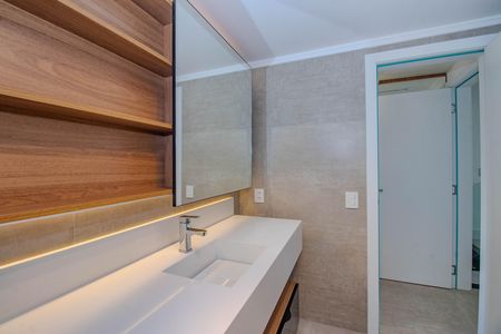 Casa à venda com 290m², 3 quartos e 2 vagas Casa à venda com 290m², 3 quartos e 2 vagasBanheiro da Suíte 1