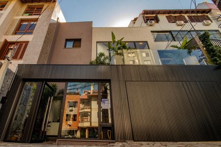 Casa à venda com 290m², 3 quartos e 2 vagas Casa à venda com 290m², 3 quartos e 2 vagasFachada