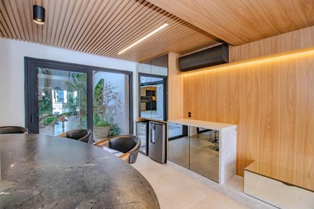 Casa à venda com 290m², 3 quartos e 2 vagas Casa à venda com 290m², 3 quartos e 2 vagasCozinha
