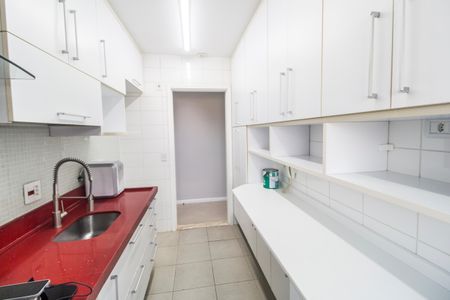 Apartamento para alugar com 69m², 2 quartos e 1 vagaCozinha