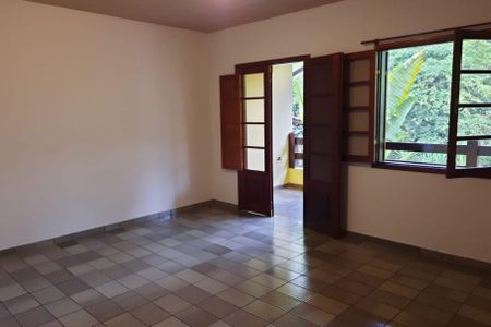 Casa à venda com 8 quartos, 350m² em Pendotiba, Niterói