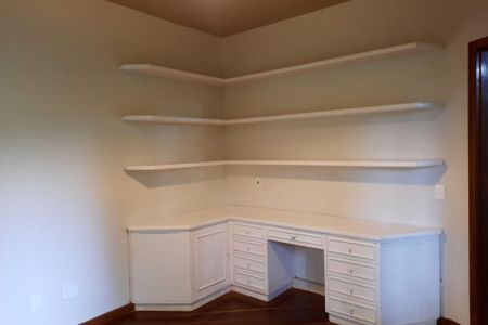 Casa à venda com 8 quartos, 350m² em Pendotiba, Niterói