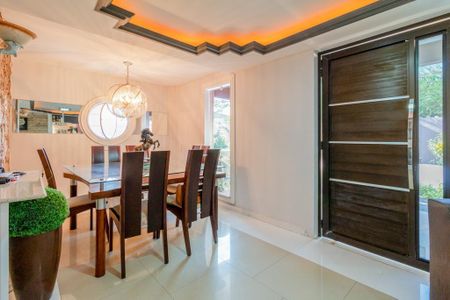 Casa à venda com 450m², 5 quartos e 3 vagas