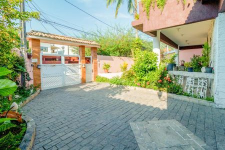 Casa à venda com 450m², 5 quartos e 3 vagas