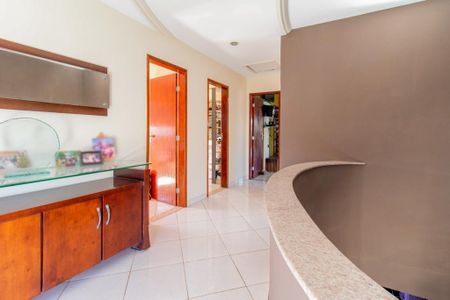 Casa à venda com 450m², 5 quartos e 3 vagas