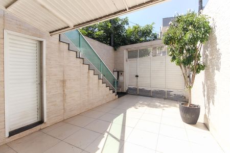 Casa à venda com 600m², 3 quartos e 6 vagasGaragem