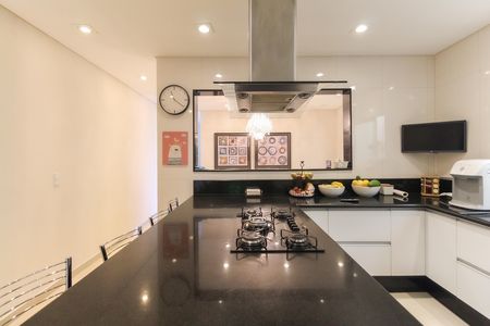 Casa à venda com 600m², 3 quartos e 6 vagasCozinha