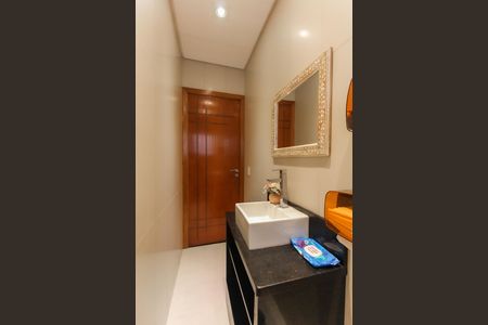Casa à venda com 600m², 3 quartos e 6 vagasLavabo