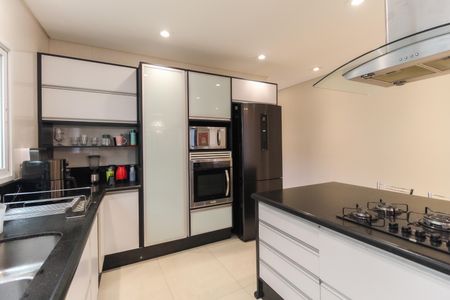 Casa à venda com 600m², 3 quartos e 6 vagasCozinha