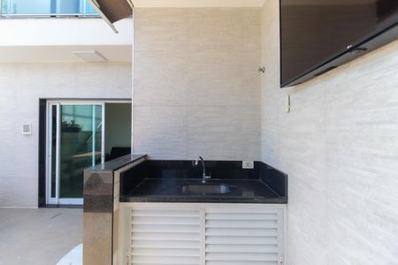Casa à venda com 600m², 3 quartos e 6 vagasChurrasqueira - Piscina