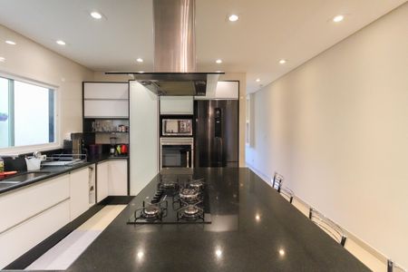 Casa à venda com 600m², 3 quartos e 6 vagasCozinha