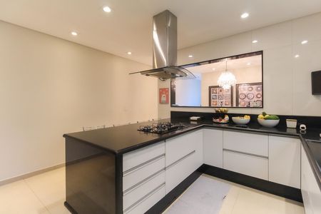 Casa à venda com 600m², 3 quartos e 6 vagasCozinha