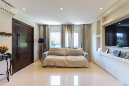 Casa à venda com 600m², 3 quartos e 6 vagasSala