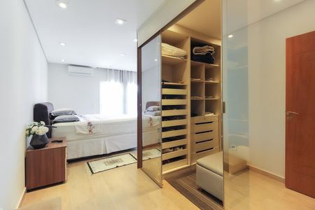 Casa à venda com 600m², 3 quartos e 6 vagasQuarto 3 - Suíte