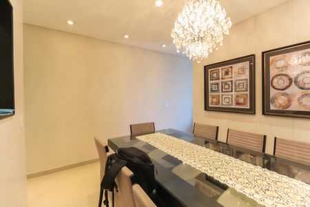 Casa à venda com 600m², 3 quartos e 6 vagasCopa