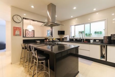 Casa à venda com 600m², 3 quartos e 6 vagasCozinha