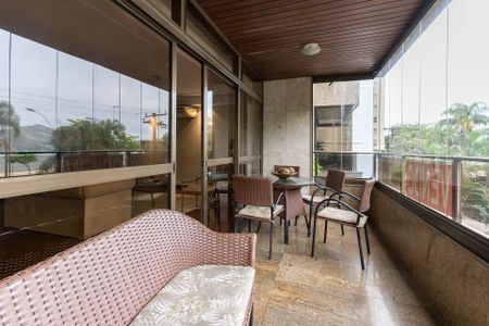 Apartamento à venda com 350m², 4 quartos e 2 vagas