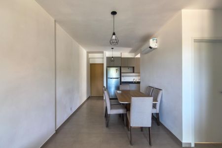 Apartamento para alugar com 82m², 2 quartos e 2 vagasSala