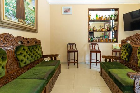 Casa à venda com 13 quartos, 700m² em Gragoatá, Niterói