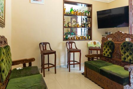 Casa à venda com 13 quartos, 700m² em Gragoatá, Niterói