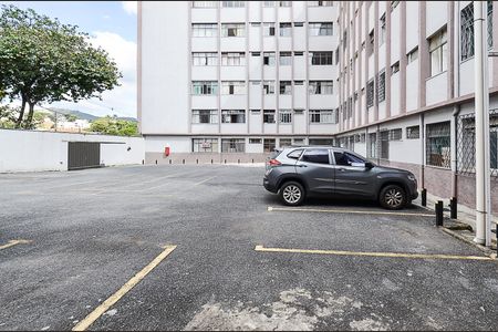 Garagem de apartamento à venda com 2 quartos, 62m² em Sagrada Família, Belo Horizonte