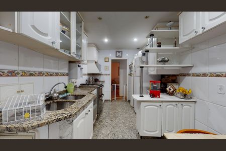 Apartamento à venda com 160m², 3 quartos e 1 vaga