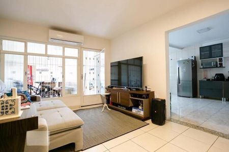 Casa à venda com 2 quartos, 278m² em Vila Mangalot, São Paulo