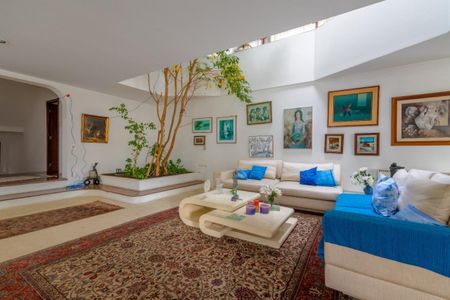Casa à venda com 690m², 4 quartos e 4 vagas